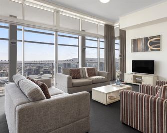 Oaks Brisbane Casino Tower Suites - Brisbane - Bedroom