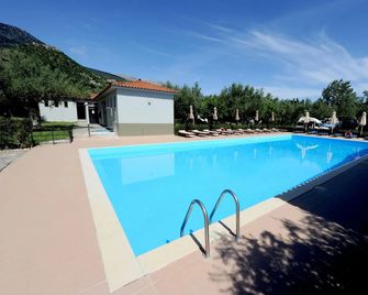 Camping & Bungalows Castle View - Mystras