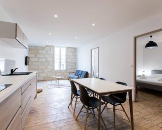 Appartement spacieux et lumineux avec climatisation Halle 1ER - Castillon-la-Bataille - Salle à manger