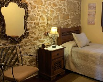 Self catering Na´ Bolera for 3 people - Nava - Bedroom