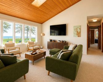 Kent Narrows 2 Acre Waterfront Escape Wake Up to Endless Water Views. Location! - Grasonville - Sala de estar