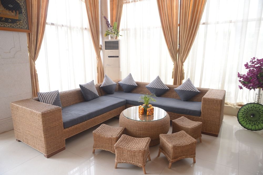 هوتل سيدني - يانغون - غرفة معيشة