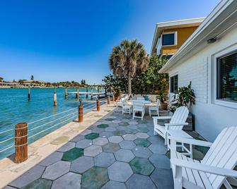 The Roth Hotel, Treasure Island, Florida - St. Pete Beach, Florida - Veranda