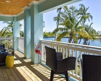 Canal Front Private Home in Treasure Cay, Bahamas With Dock and Generator - Treasure Cay - Balcony