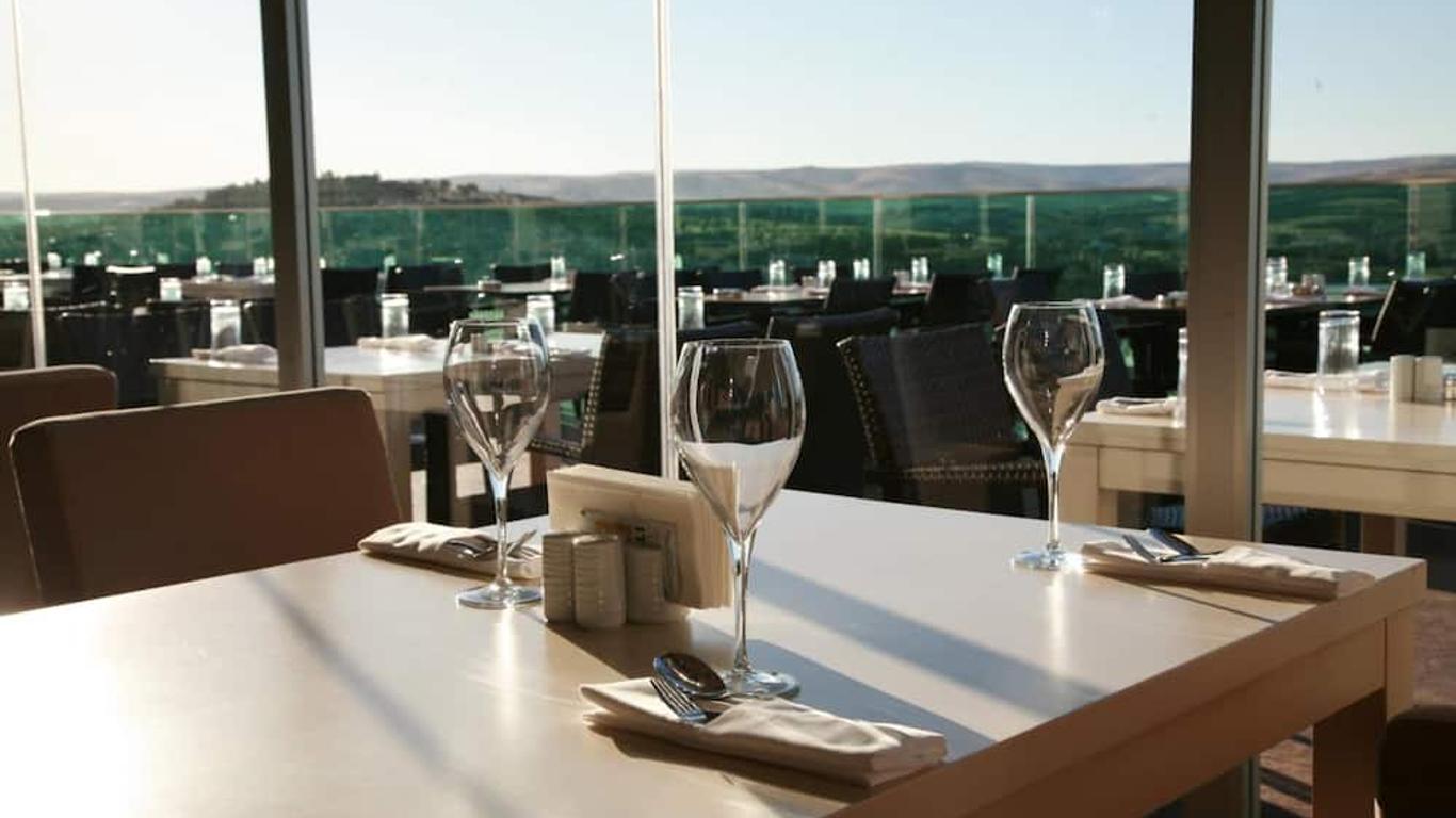 Nevali Hotel & Convention Center