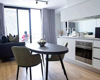 Executive Apartment at Ellipse Waterfall - Midrand - Restaurant