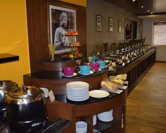 Peppermint Hotel - Hosūr - Buffet