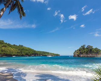 The Dewi Premier - Nusa Penida - Beach