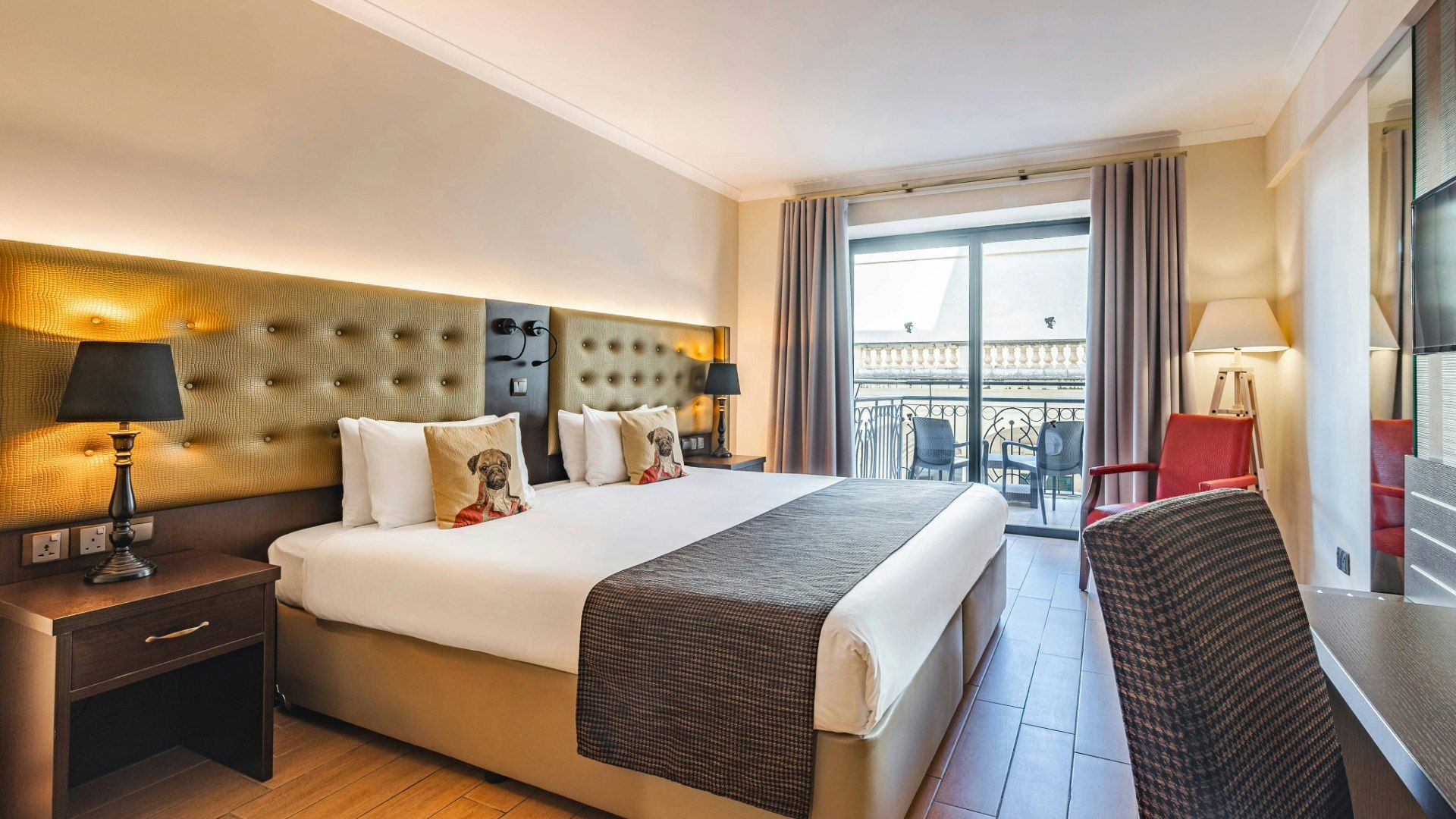 AX The Victoria Hotel