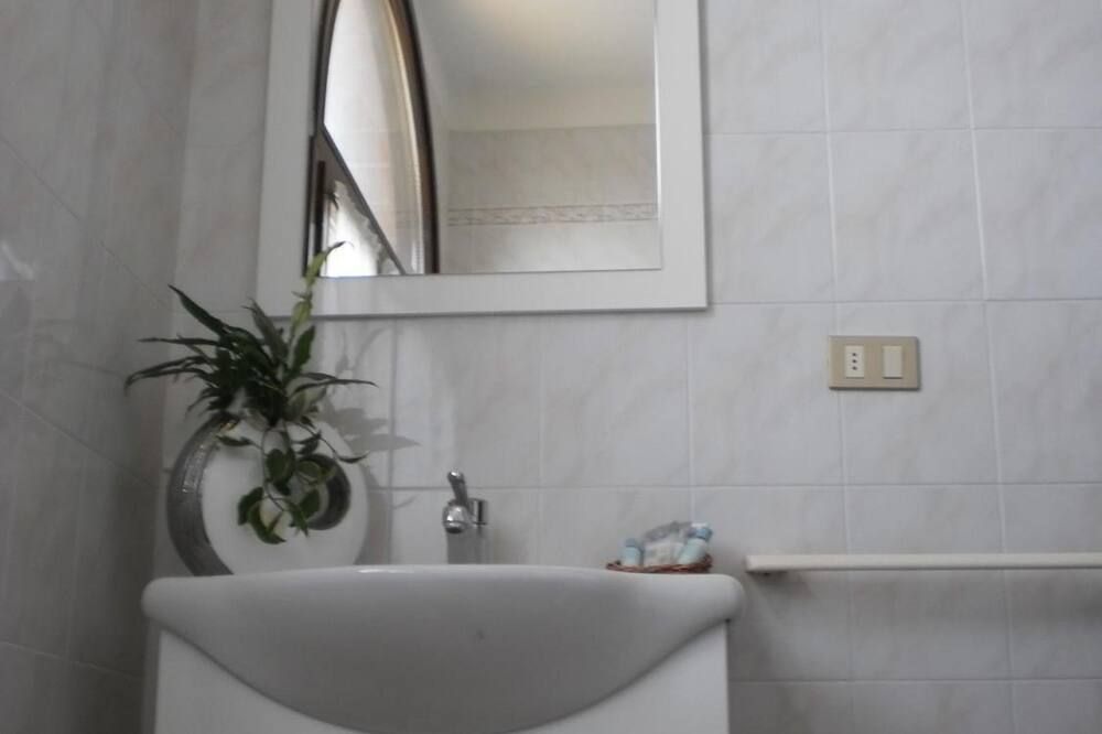 RTA Le Corti - Grosseto - Bathroom