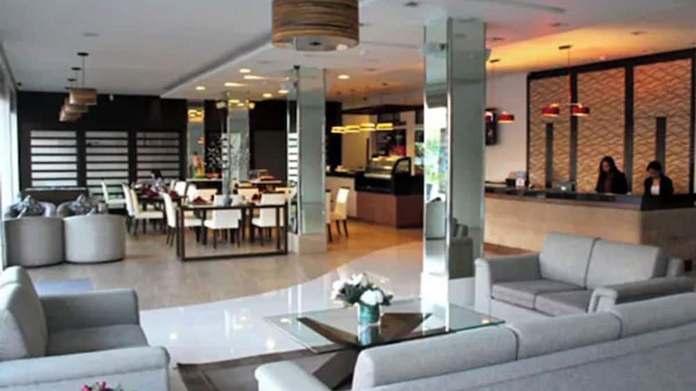 Casablanca Suites Near Airport