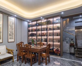 Floral Hotel Weihai Fuying Jinman Homestay - Weihai - Ruokailuhuone