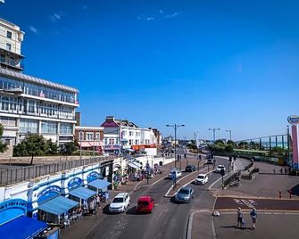 Southend Central Hotel - Close to Beach, City Centre, Train Station & Southend Airport - Southend-on-Sea