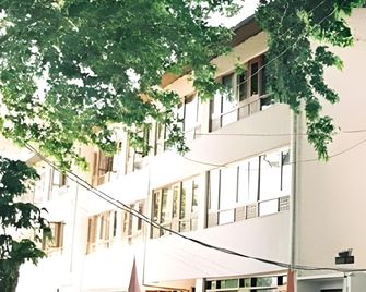 Hotel Ahdoo's - Srinagar - Edificio