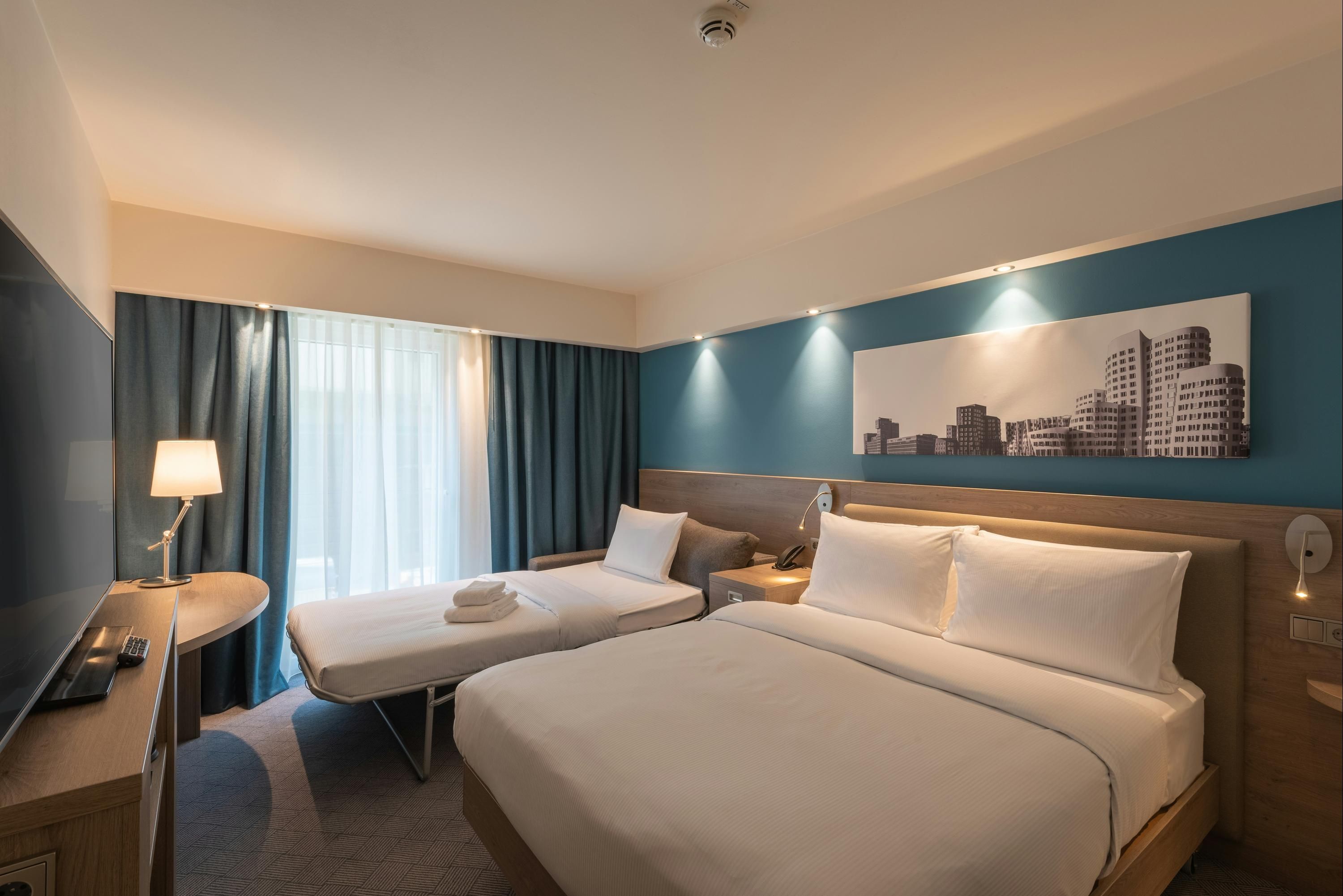 Hampton by Hilton Dusseldorf City Centre - Düsseldorf - Schlafzimmer