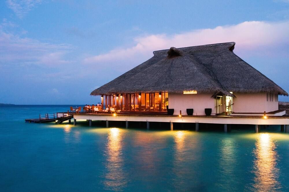 أداران بريستيج ووتر فيلاس