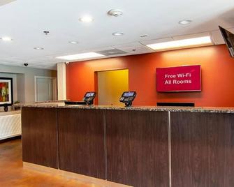 Southern Charm: 2 Pet-friendly Units, Parking! Minutes to Atlanta Motor Speedway - Locust Grove - Recepce