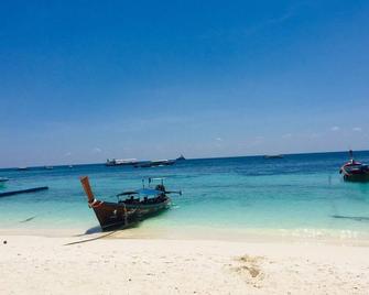 Baan Kasirin Resort - Ko Lipe - Playa