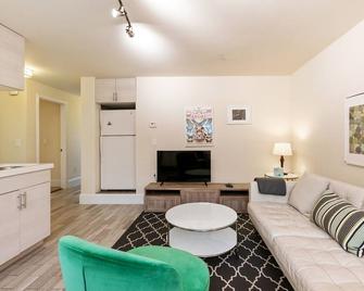 Charming Garden Unit In Beautiful Pacific Heights. Flat Walk To The City's Best - سان فرانسسكو - غرفة معيشة