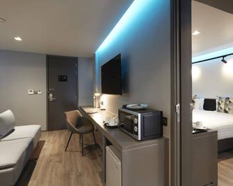 The Quarter Silom By Uhg - Bangkok - Living room