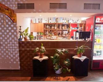 Family hotel Iskar - Боровець - Бар