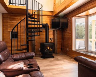 The Cape Miles Retreat - Tobermory Exclusive Experience - Tobermory - Living room