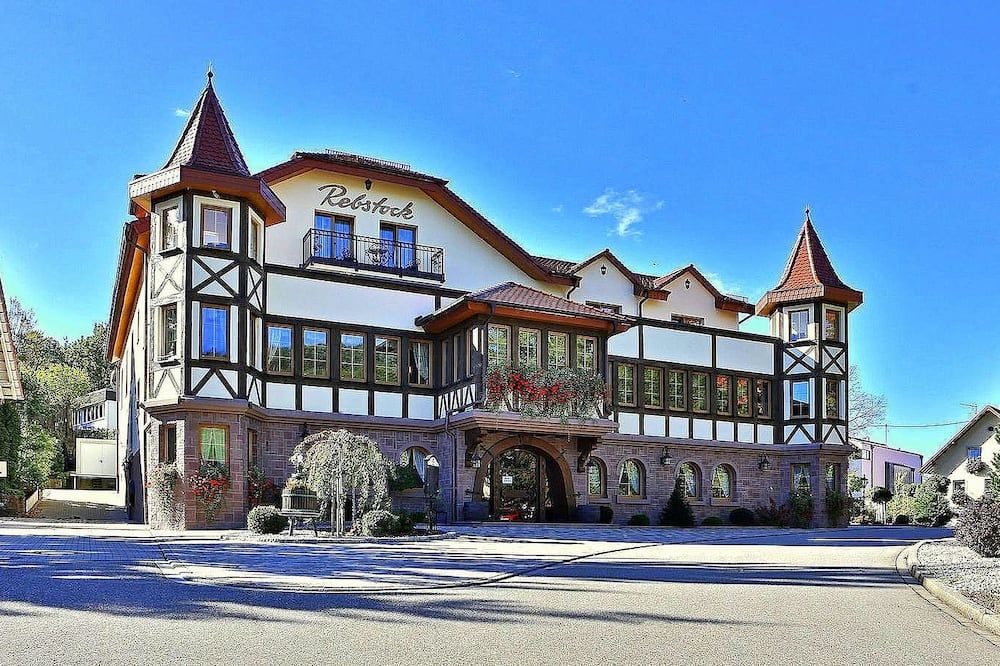 هوتل ريبستوك