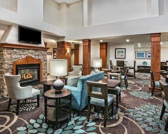 Great For Business Travel! Studio With Free Buffet Breakfast + Pool Access - Round Rock - Lounge