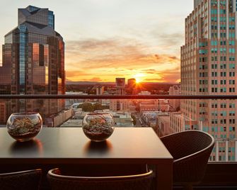 The Citizen Hotel, Autograph Collection - Sacramento - Balcón