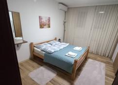 Nessi Apartment - Pristina - Bedroom