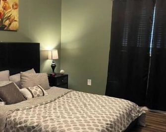 Browns Creek Getaway - Marlinton - Habitación