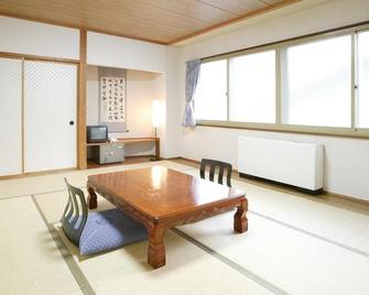 Hakuba Tsugaike Sunrise Tanne - Otari - Essbereich