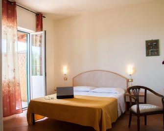 Villa Pietra Verde - Forio - Camera da letto