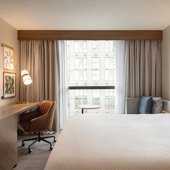 Holiday Inn & Suites Vancouver Downtown By IHG image 1