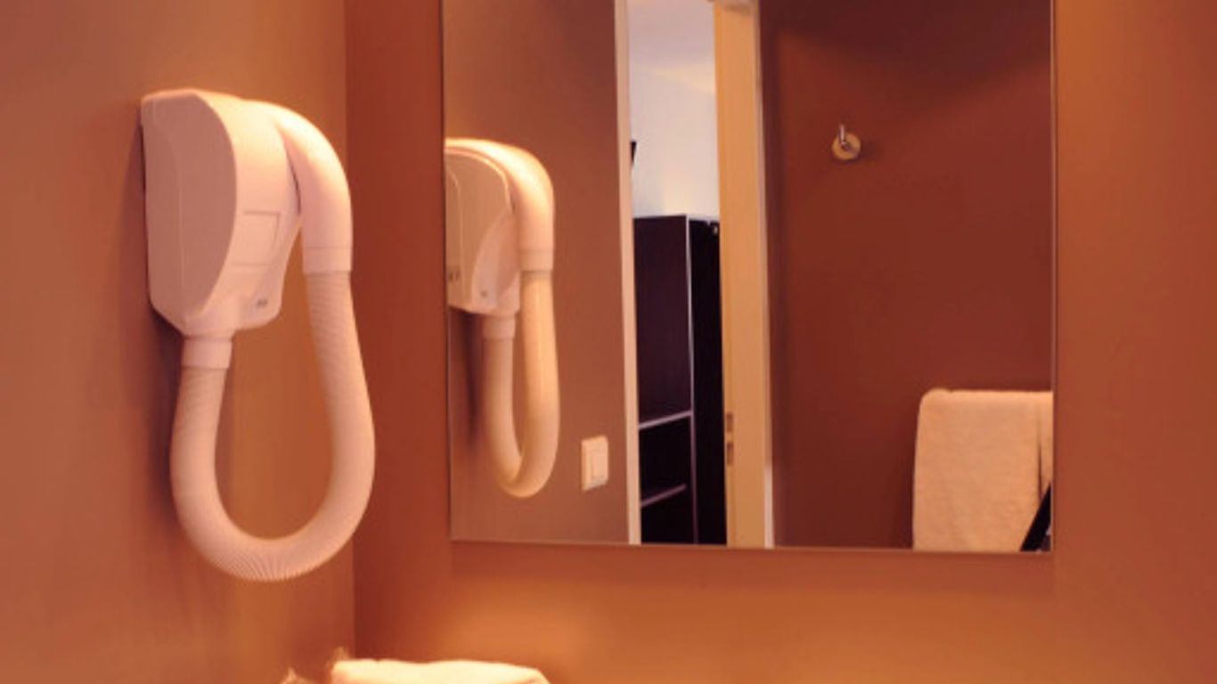 DC Hotel Charleroi Airport