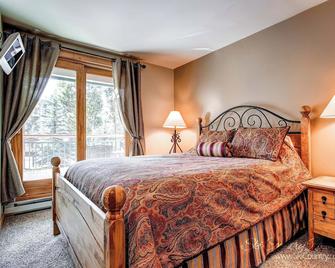 Kitchen Upgrades! Cozy Condo in Picturesque Breck, Steps from downtown TE217 - Breckenridge - Soveværelse