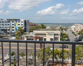 The Barefoot Mailman - Ocean City - Balcony