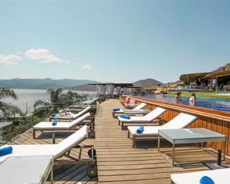 إل سانتواريو ريزورت آند سبا - فالي دي برافو - شرفة