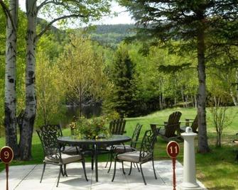 Auberge Maison Gagne - Tadoussac - Binnenhof