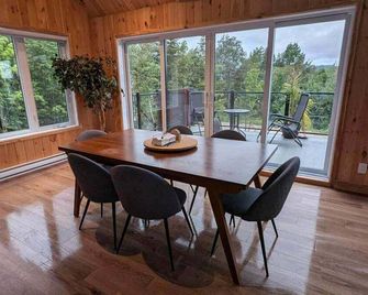 Au Coin Du Belvédère - Saint-Côme - Salle à manger