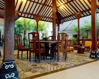 Diana Hotel Jogja - Yogyakarta - Aula