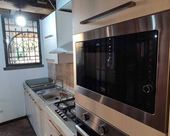 2 Bedroom Cottage in Cormano - Cormano - Cocina