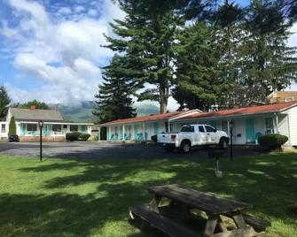 多瑞汽車旅館 - 萊克喬治 - 喬治湖 - 建築