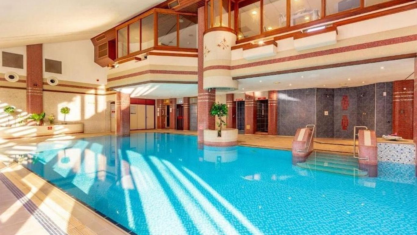 Whitewater Spa & Leisure Club