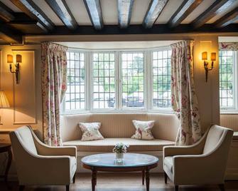 Findon Manor Hotel - Worthing - Living room