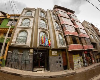 Utasa Villa Real Inn - Puno - Building