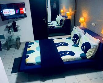 Residence Sonplay American Studio - Abidjan - Bedroom