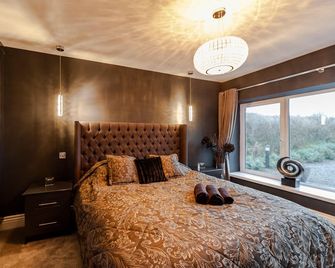 Ocean View,Kinsale, Hosted by Exquisite holiday homes, sleeps 22 - Kinsale