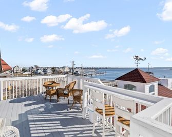 Tavern On The Bay Hotel - Lucky Luciano Suite - Somers Point - Балкон