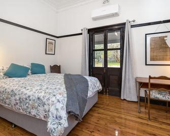 Avalon Farm Stay - The Rock - Habitación